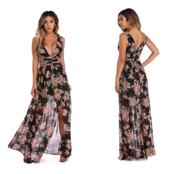 Windsor Dresses & Skirts - NWT floral cutout maxi dress